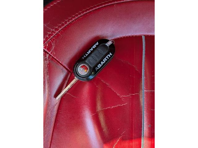 アバルト500 ベースグレード 5速マニュアル(44枚目)