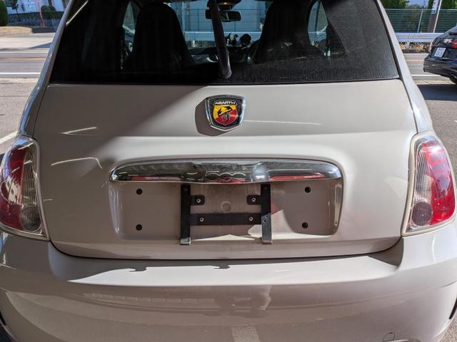 アバルト500 ベースグレード 5速マニュアル(52枚目)