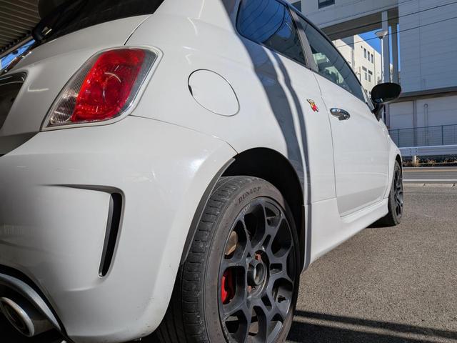 アバルト500 ベースグレード 5速マニュアル(53枚目)