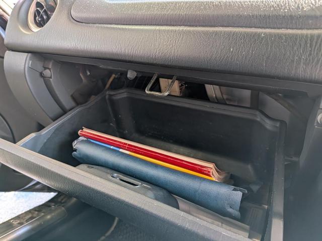 大変申し訳ございません、土日は大変混み合うためお電話に出られない場合がございます。お急ぎでない場合はＬＩＮＥからご連絡いただけると助かります。