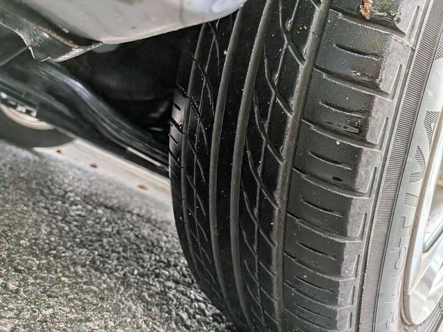 プリウス Ｓ　アイドリングストップ搭載　横スベリ防止　インテリキー　衝突安全ボディ　ＡＢＳ　デュアルエアバック　エアＢ　イモビライザー　パワーステアリング　サイドエアバッグ　パワーウィンドウ　リモコンキー（71枚目）