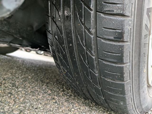 プリウス Ｓ　アイドリングストップ搭載　横スベリ防止　インテリキー　衝突安全ボディ　ＡＢＳ　デュアルエアバック　エアＢ　イモビライザー　パワーステアリング　サイドエアバッグ　パワーウィンドウ　リモコンキー（78枚目）