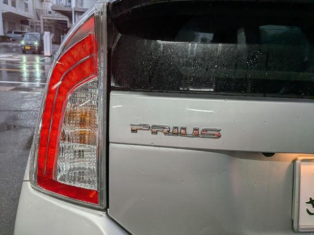 プリウス Ｓ　ユーザー買取車　アイドリングストップ搭載　横スベリ防止　衝突安全ボディ　インテリキー　ＡＢＳ　デュアルエアバック　イモビライザー　パワーステアリング　パワーウィンドウ　リモコンキー　ＡＵＴＯエアコン（68枚目）