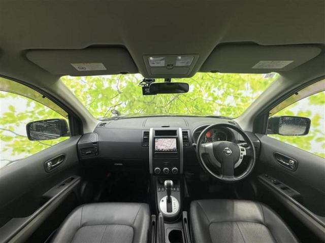 エクストレイル ４ＷＤ２０Ｘｔｔ　純正　ＳＤナビ／シートヒーター／シート　合皮／ドライブレコーダー　前後／ＥＴＣ／ＥＢＤ付ＡＢＳ／横滑り防止装置／バックモニター／ワンセグＴＶ／ＤＶＤ／ルーフレール／エアバッグ　運転席　バックカメラ（4枚目）