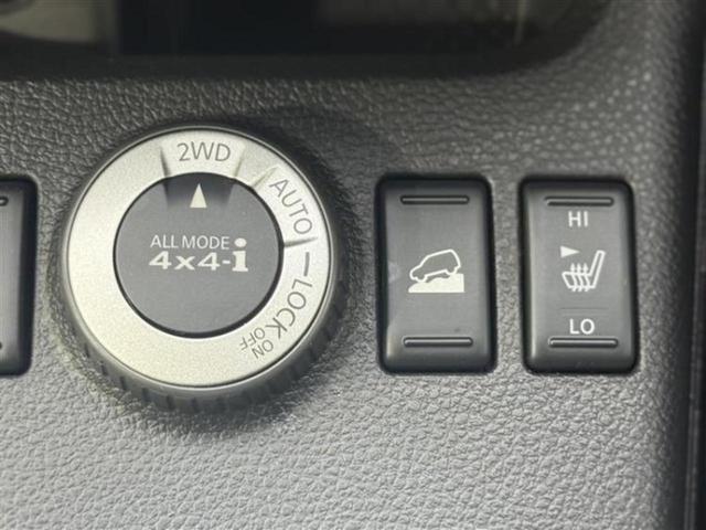 エクストレイル ４ＷＤ２０Ｘｔｔ　純正　ＳＤナビ／シートヒーター／シート　合皮／ドライブレコーダー　前後／ＥＴＣ／ＥＢＤ付ＡＢＳ／横滑り防止装置／バックモニター／ワンセグＴＶ／ＤＶＤ／ルーフレール／エアバッグ　運転席　バックカメラ（17枚目）