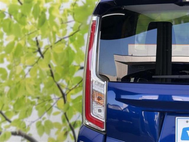 WECARSの展示場では実際に見て、触ってお車をお選びいただけます!知識の豊富な営業スタッフが様々なカーライフをご提案いたします!