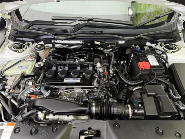 シビック ヒョウジュン　新品タイヤ／保証書／純正　ＳＤナビ／衝突安全装置／シートヒーター／車線逸脱防止支援システム／パーキングアシスト　バックガイド／ヘッドランプ　ＬＥＤ／ＵＳＢジャック／Ｂｌｕｅｔｏｏｔｈ接続　バックカメラ（32枚目）