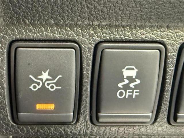 エルグランド ハイウェイスタープレミアムアーバンクロム　保証書／純正　ＳＤナビ／フリップダウンモニター／インテリジェントルームミラー／エマージェンシーブレーキ／両側電動スライドドア／シートヒーター／アラウンドビューモニター／シート　合皮　全周囲カメラ（30枚目）