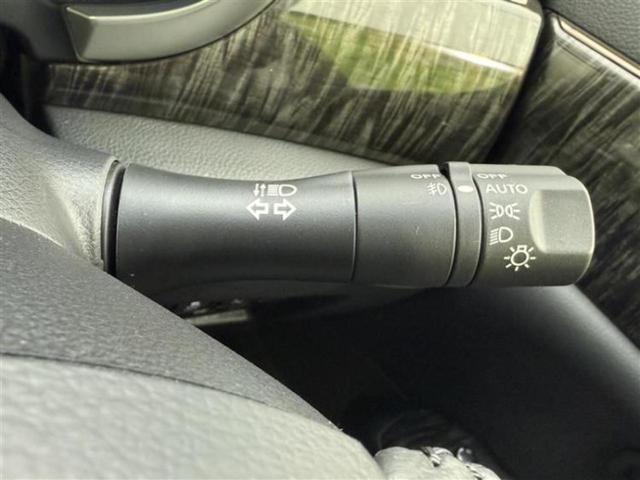 エルグランド ハイウェイスタープレミアムアーバンクロム　保証書／純正　ＳＤナビ／フリップダウンモニター／インテリジェントルームミラー／エマージェンシーブレーキ／両側電動スライドドア／シートヒーター／アラウンドビューモニター／シート　合皮　全周囲カメラ（33枚目）