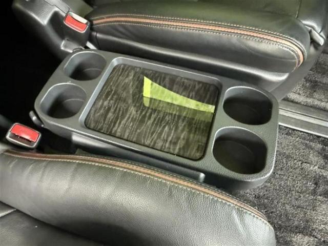 エルグランド ハイウェイスタープレミアムアーバンクロム　保証書／純正　ＳＤナビ／フリップダウンモニター／インテリジェントルームミラー／エマージェンシーブレーキ／両側電動スライドドア／シートヒーター／アラウンドビューモニター／シート　合皮　全周囲カメラ（39枚目）