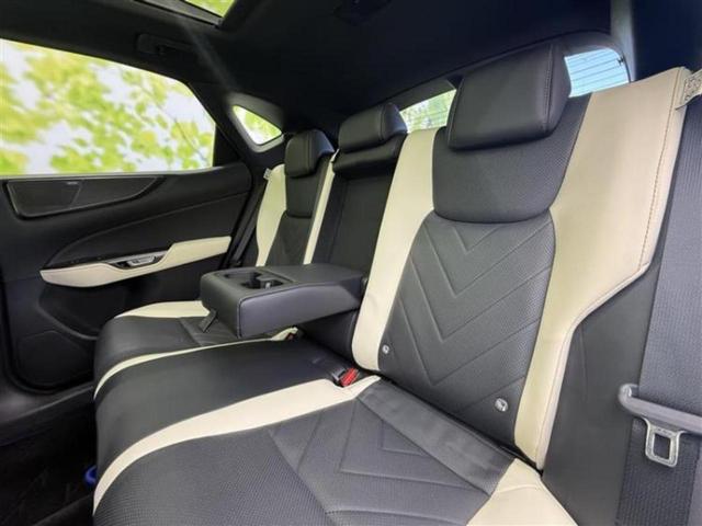 NX NX350hバージョンL サンルーフ/マークレビンソン/保証書/純正 SDナビ/デジタルインナーミラー/衝突安全装置/シートヒーター/車線逸脱防止支援システム/シート フルレザー/電動バックドア/ヘッドランプ LED 革シート(6枚目)
