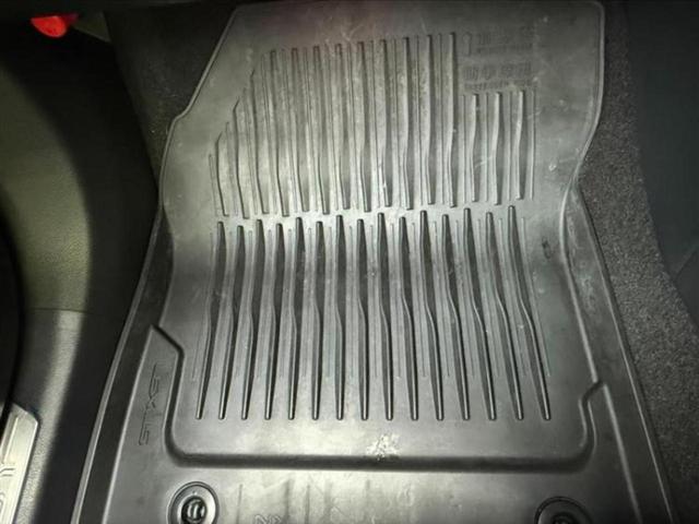 NX NX350hバージョンL サンルーフ/マークレビンソン/保証書/純正 SDナビ/デジタルインナーミラー/衝突安全装置/シートヒーター/車線逸脱防止支援システム/シート フルレザー/電動バックドア/ヘッドランプ LED 革シート(33枚目)