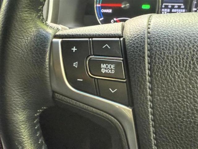 クラウンハイブリッド ハイブリッドアスリートＳブラックスタイル　新品タイヤ／保証書／純正　ＨＤＤナビ／シートヒーター／ヘッドランプ　ＨＩＤ／Ｂｌｕｅｔｏｏｔｈ接続／ＥＴＣ／ＥＢＤ付ＡＢＳ／横滑り防止装置／アイドリングストップ／クルーズコントロール　バックカメラ（17枚目）