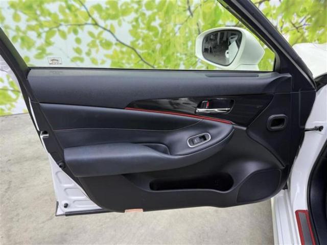 クラウンハイブリッド ハイブリッドアスリートＳブラックスタイル　新品タイヤ／保証書／純正　ＨＤＤナビ／シートヒーター／ヘッドランプ　ＨＩＤ／Ｂｌｕｅｔｏｏｔｈ接続／ＥＴＣ／ＥＢＤ付ＡＢＳ／横滑り防止装置／アイドリングストップ／クルーズコントロール　バックカメラ（19枚目）