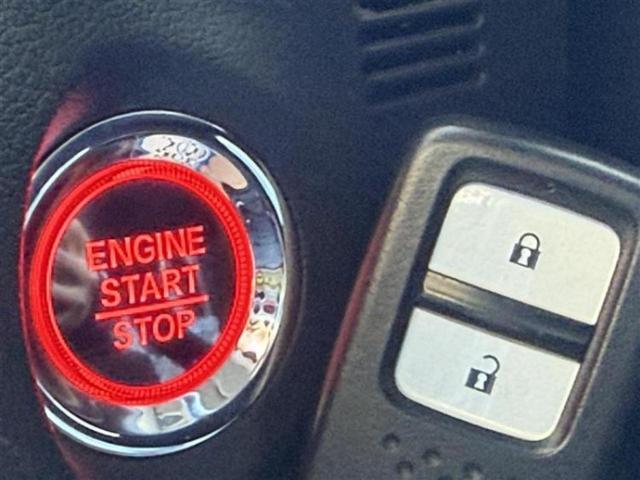 シャトル ４ＷＤ　Ｇ・ホンダセンシング　新品タイヤ／保証書／純正　８インチ　ＳＤナビ／ホンダセンシング／車線逸脱防止支援システム／パーキングアシスト　バックガイド／オートステップ／ドライブレコーダー　前後／ヘッドランプ　ＬＥＤ　バックカメラ（18枚目）