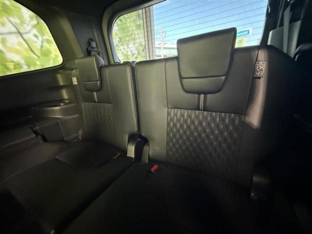 ノア ハイブリッドＳ－Ｚ　新品タイヤ／純正　１０．５インチ　ナビ／衝突安全装置／両側電動スライドドア／シートヒーター／車線逸脱防止支援システム／ヘッドランプ　ＬＥＤ／Ｂｌｕｅｔｏｏｔｈ接続／ＨＤＭＩ接続／ＥＴＣ２．０　禁煙車（7枚目）