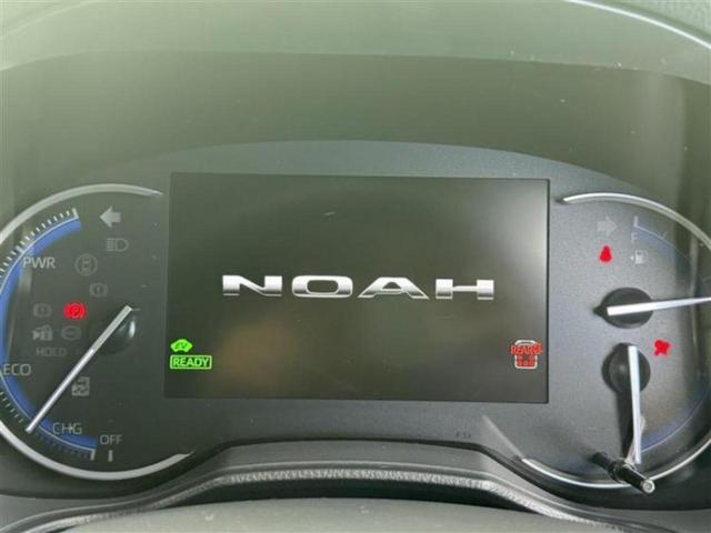 ノア ハイブリッドＳ－Ｚ　新品タイヤ／純正　１０．５インチ　ナビ／衝突安全装置／両側電動スライドドア／シートヒーター／車線逸脱防止支援システム／ヘッドランプ　ＬＥＤ／Ｂｌｕｅｔｏｏｔｈ接続／ＨＤＭＩ接続／ＥＴＣ２．０　禁煙車（13枚目）