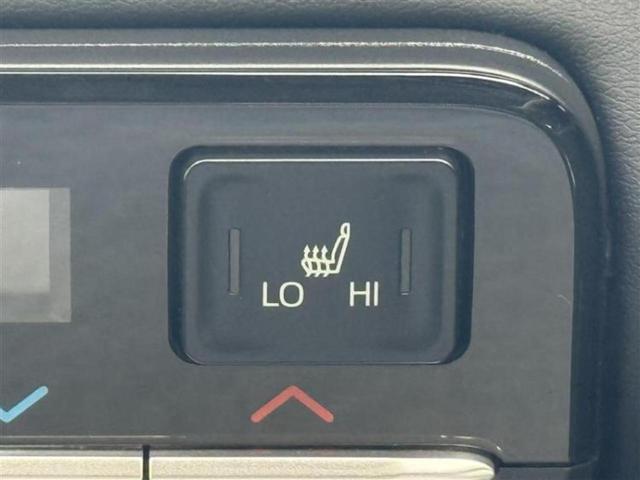 ノア ハイブリッドＳ－Ｚ　新品タイヤ／純正　１０．５インチ　ナビ／衝突安全装置／両側電動スライドドア／シートヒーター／車線逸脱防止支援システム／ヘッドランプ　ＬＥＤ／Ｂｌｕｅｔｏｏｔｈ接続／ＨＤＭＩ接続／ＥＴＣ２．０　禁煙車（15枚目）