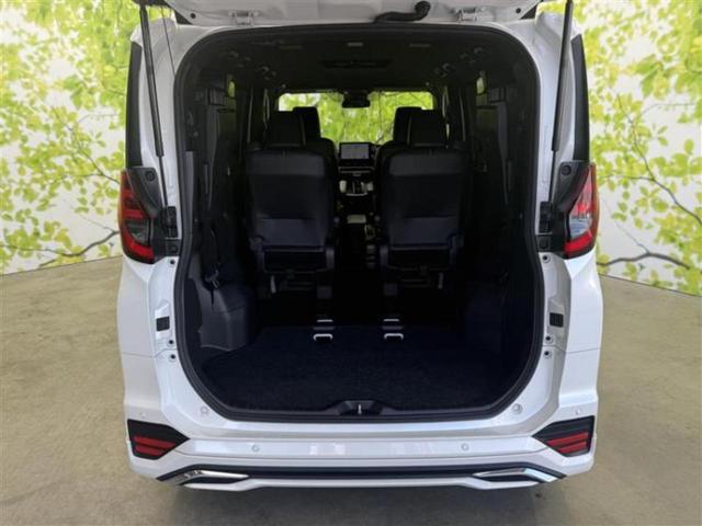 ノア ハイブリッドＳ－Ｚ　新品タイヤ／純正　１０．５インチ　ナビ／衝突安全装置／両側電動スライドドア／シートヒーター／車線逸脱防止支援システム／ヘッドランプ　ＬＥＤ／Ｂｌｕｅｔｏｏｔｈ接続／ＨＤＭＩ接続／ＥＴＣ２．０　禁煙車（23枚目）