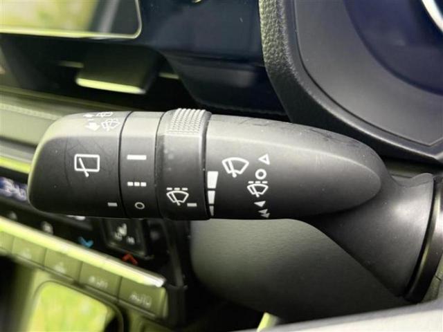 ノア ハイブリッドＳ－Ｚ　新品タイヤ／純正　１０．５インチ　ナビ／衝突安全装置／両側電動スライドドア／シートヒーター／車線逸脱防止支援システム／ヘッドランプ　ＬＥＤ／Ｂｌｕｅｔｏｏｔｈ接続／ＨＤＭＩ接続／ＥＴＣ２．０　禁煙車（29枚目）