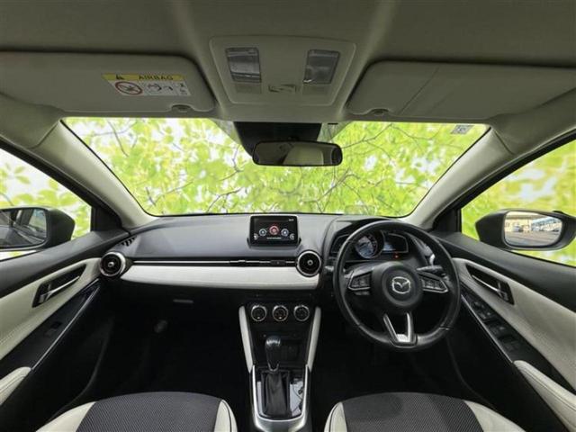 デミオ ＸＤツーリングＬパッケージ　保証書／純正　ＳＤナビ／衝突安全装置／シートヒーター　前席／シート　ハーフレザー／ヘッドランプ　ＬＥＤ／Ｂｌｕｅｔｏｏｔｈ接続／ＥＴＣ／ＥＢＤ付ＡＢＳ／横滑り防止装置／アイドリングストップ　禁煙車（4枚目）