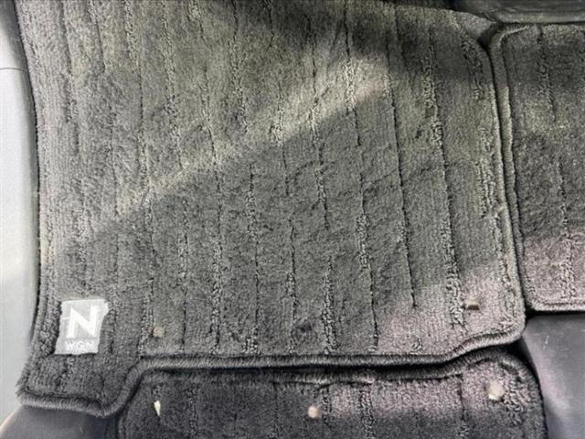 Ｎ－ＷＧＮカスタム Ｌ・ターボホンダセンシング　新品タイヤ／保証書／純正　ＳＤナビ／衝突安全装置／シートヒーター／車線逸脱防止支援システム／シート　ハーフレザー／ヘッドランプ　ＬＥＤ／ＥＴＣ／ＥＢＤ付ＡＢＳ／横滑り防止装置／アイドリングストップ（24枚目）