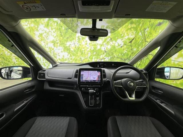 セレナ ハイウェイスターＶ　新品タイヤ／社外　１１インチ　ＳＤナビ／フリップダウンモニター　社外　１２．８インチ／衝突安全装置／両側電動スライドドア／車線逸脱防止支援システム／ヘッドランプ　ＬＥＤ／ＥＴＣ／ＥＢＤ付ＡＢＳ（4枚目）