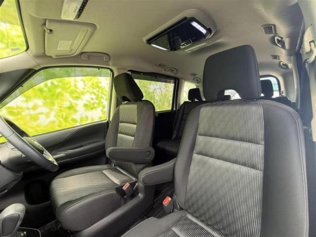 セレナ ハイウェイスターＶ　新品タイヤ／社外　１１インチ　ＳＤナビ／フリップダウンモニター　社外　１２．８インチ／衝突安全装置／両側電動スライドドア／車線逸脱防止支援システム／ヘッドランプ　ＬＥＤ／ＥＴＣ／ＥＢＤ付ＡＢＳ（5枚目）