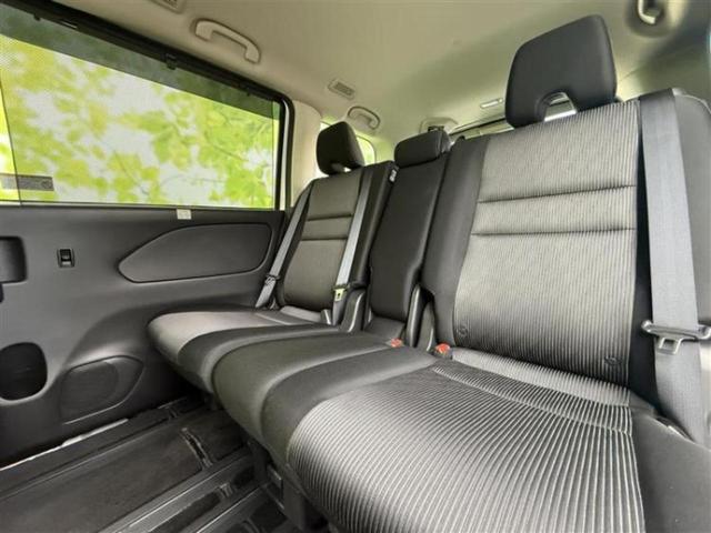 セレナ ハイウェイスターＶ　新品タイヤ／社外　１１インチ　ＳＤナビ／フリップダウンモニター　社外　１２．８インチ／衝突安全装置／両側電動スライドドア／車線逸脱防止支援システム／ヘッドランプ　ＬＥＤ／ＥＴＣ／ＥＢＤ付ＡＢＳ（6枚目）