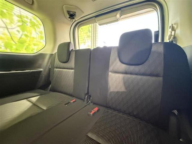 セレナ ハイウェイスターＶ　新品タイヤ／社外　１１インチ　ＳＤナビ／フリップダウンモニター　社外　１２．８インチ／衝突安全装置／両側電動スライドドア／車線逸脱防止支援システム／ヘッドランプ　ＬＥＤ／ＥＴＣ／ＥＢＤ付ＡＢＳ（7枚目）