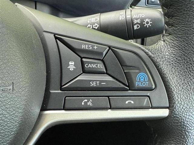 セレナ ハイウェイスターＶ　新品タイヤ／社外　１１インチ　ＳＤナビ／フリップダウンモニター　社外　１２．８インチ／衝突安全装置／両側電動スライドドア／車線逸脱防止支援システム／ヘッドランプ　ＬＥＤ／ＥＴＣ／ＥＢＤ付ＡＢＳ（15枚目）