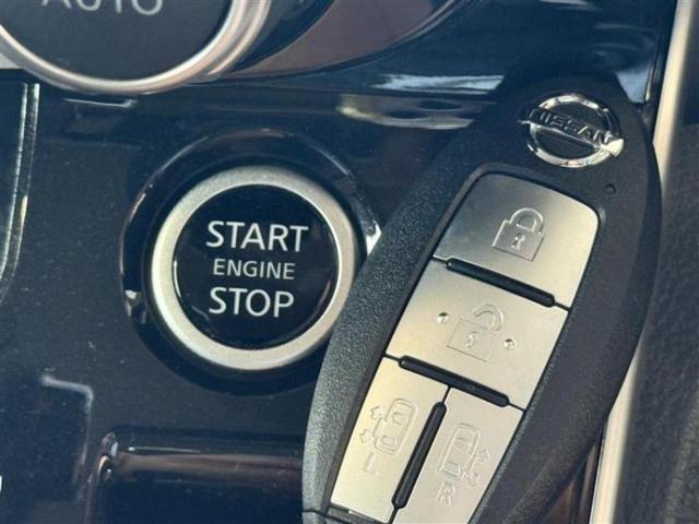 セレナ ハイウェイスターＶ　新品タイヤ／社外　１１インチ　ＳＤナビ／フリップダウンモニター　社外　１２．８インチ／衝突安全装置／両側電動スライドドア／車線逸脱防止支援システム／ヘッドランプ　ＬＥＤ／ＥＴＣ／ＥＢＤ付ＡＢＳ（18枚目）