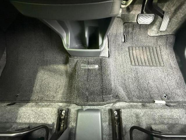 フレアクロスオーバー ＸＧ　新品タイヤ／衝突安全装置／シートヒーター／ヘッドランプ　ＨＩＤ／ＥＢＤ付ＡＢＳ／横滑り防止装置／アイドリングストップ／エアバッグ　運転席／エアバッグ　助手席／パワーウインドウ／キーレスエントリー（22枚目）