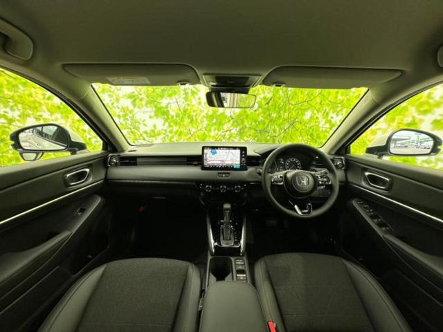 ヴェゼル eHEV Z 保証書/ディスプレイオーディオ+ナビ9インチ/衝突安全装置/シートヒーター 前席/車線逸脱防止支援システム/パーキングアシスト バックガイド/電動バックドア/登録済未使用車 衝突被害軽減システム(4枚目)