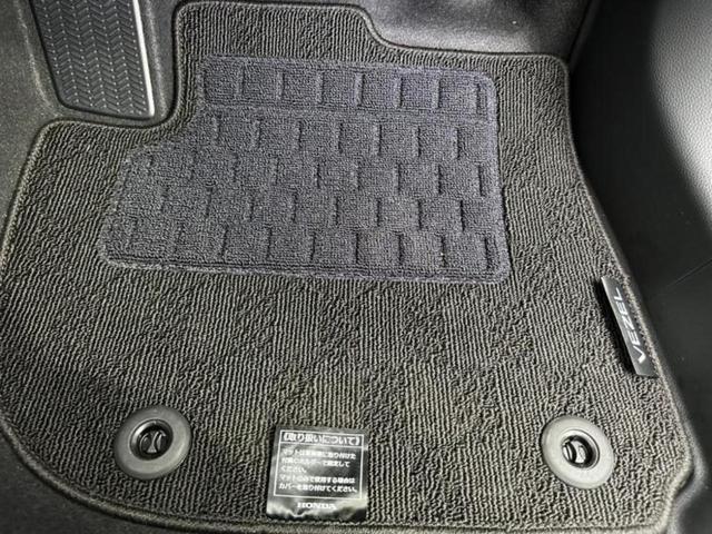 ヴェゼル eHEV Z 保証書/ディスプレイオーディオ+ナビ9インチ/衝突安全装置/シートヒーター 前席/車線逸脱防止支援システム/パーキングアシスト バックガイド/電動バックドア/登録済未使用車 衝突被害軽減システム(30枚目)