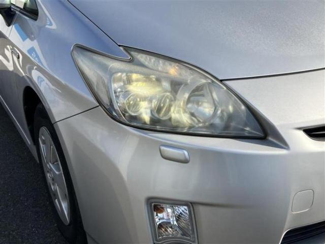 プリウス Ｓ　ＬＥＤエディション　新品タイヤ／純正　ＳＤナビ／パーキングアシスト　バックガイド／ヘッドランプ　ＬＥＤ／ＥＴＣ／ＥＢＤ付ＡＢＳ／横滑り防止装置／アイドリングストップ／バックモニター／ワンセグＴＶ／禁煙車　バックカメラ（17枚目）