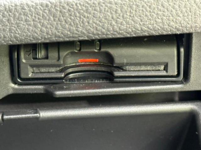 セレナ ハイウェイスターＨＶ　保証書／純正　９インチ　ＳＤナビ／電動スライドドア／パーキングアシスト　バックガイド／ヘッドランプ　ＬＥＤ／Ｂｌｕｅｔｏｏｔｈ接続／ＥＴＣ／ＥＢＤ付ＡＢＳ／横滑り防止装置　バックカメラ　禁煙車（28枚目）