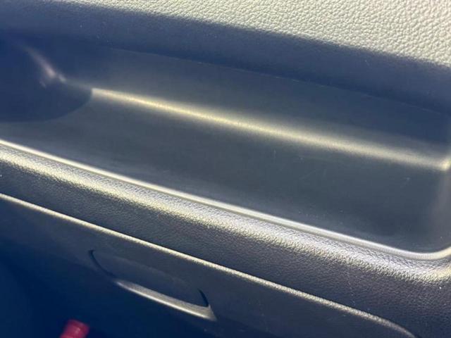 セレナ ハイウェイスターＨＶ　保証書／純正　９インチ　ＳＤナビ／電動スライドドア／パーキングアシスト　バックガイド／ヘッドランプ　ＬＥＤ／Ｂｌｕｅｔｏｏｔｈ接続／ＥＴＣ／ＥＢＤ付ＡＢＳ／横滑り防止装置　バックカメラ　禁煙車（39枚目）