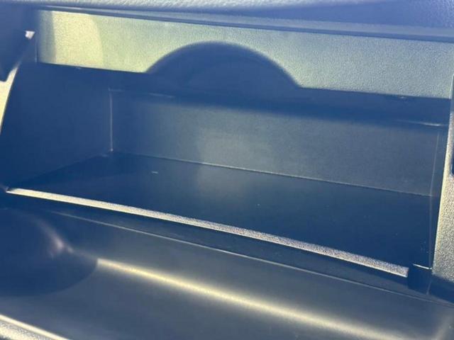 セレナ ハイウェイスターＨＶ　保証書／純正　９インチ　ＳＤナビ／電動スライドドア／パーキングアシスト　バックガイド／ヘッドランプ　ＬＥＤ／Ｂｌｕｅｔｏｏｔｈ接続／ＥＴＣ／ＥＢＤ付ＡＢＳ／横滑り防止装置　バックカメラ　禁煙車（40枚目）