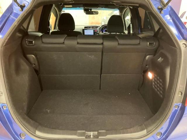 フィットハイブリッド ハイブリッド・Sパッケージ 新品タイヤ/保証書/純正 8インチ SDナビ/シティーブレーキアクティブシステム(ホンダ)/ヘッドランプ LED/Bluetooth接続/EBD付ABS/横滑り防止装置/アイドリングストップ 禁煙車(7枚目)