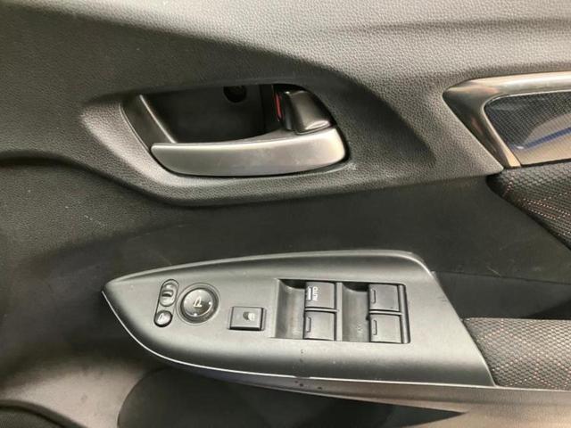 フィットハイブリッド ハイブリッド・Sパッケージ 新品タイヤ/保証書/純正 8インチ SDナビ/シティーブレーキアクティブシステム(ホンダ)/ヘッドランプ LED/Bluetooth接続/EBD付ABS/横滑り防止装置/アイドリングストップ 禁煙車(17枚目)