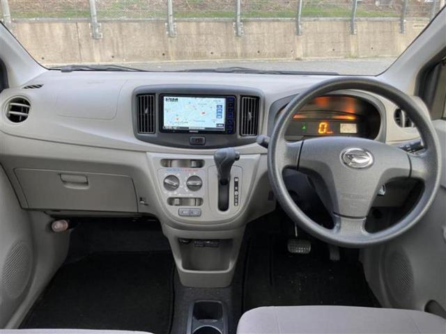 ミライース L 新品タイヤ/社外 ナビ/Bluetooth接続/EBD付ABS/アイドリングストップ/フルセグTV/禁煙車/エアバッグ 運転席/エアバッグ 助手席/アルミホイール 社外 14インチ/パワーウインドウ(3枚目)