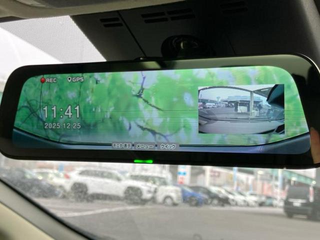 プリウス Ｇ　保証書／ディスプレイオーディオ＋ナビ８インチ／トヨタセーフティセンス／シートヒーター／パノラミックビューモニター／車線逸脱防止支援システム／ドライブレコーダー　前後／ヘッドランプ　ＬＥＤ　全周囲カメラ（12枚目）