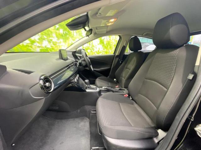 デミオ １３Ｓ　保証書／純正　ＳＤナビ／衝突安全装置／シートヒーター　前席／車線逸脱防止支援システム／ヘッドランプ　ＬＥＤ／ＵＳＢジャック／Ｂｌｕｅｔｏｏｔｈ接続／ＥＴＣ／ＥＢＤ付ＡＢＳ／横滑り防止装置　バックカメラ（6枚目）