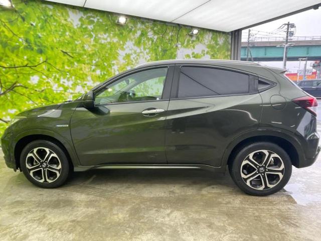 ヴェゼル ハイブリッドＺ　新品タイヤ／保証書／純正　ＳＤナビ／衝突安全装置／シートヒーター　運転席／シート　ハーフレザー／ヘッドランプ　ＬＥＤ／Ｂｌｕｅｔｏｏｔｈ接続／ＥＴＣ／ＥＢＤ付ＡＢＳ／横滑り防止装置　バックカメラ（2枚目）