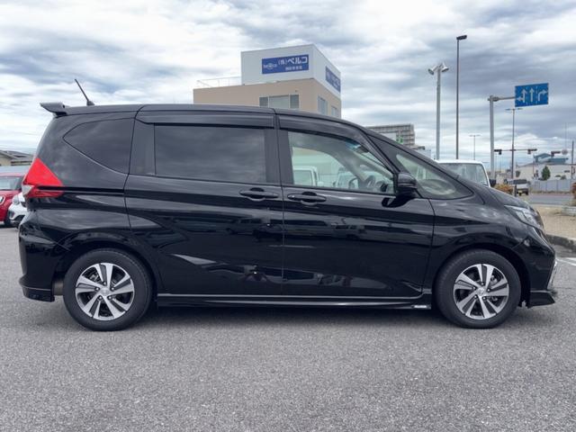 フリードハイブリッド ハイブリッド・G 車検2年付き!!、純正ナビ(CD、DVD、TV、ラジオ、Bluetooth、USB)、ETC、ドラレコFR、ホンダセンシング、LEDヘッドライト、両側パワースライドドア、シートヒーター、純正15アルミ(5枚目)
