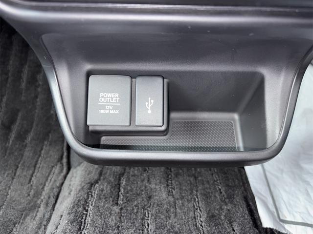 フリードハイブリッド ハイブリッド・G 車検2年付き!!、純正ナビ(CD、DVD、TV、ラジオ、Bluetooth、USB)、ETC、ドラレコFR、ホンダセンシング、LEDヘッドライト、両側パワースライドドア、シートヒーター、純正15アルミ(44枚目)