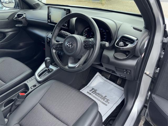 ヤリスクロス ハイブリッドＺ　純正ディスプレイオーディオ（ラジオ、スマホ連携、ＵＳＢ）、シートヒーター、ハンドルヒーター、モデリスタ、純正ミラードラレコ、純正アルミホイール、全方位モニター（21枚目）