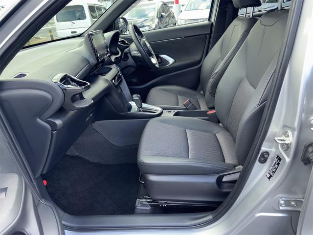 ヤリスクロス ハイブリッドＺ　純正ディスプレイオーディオ（ラジオ、スマホ連携、ＵＳＢ）、シートヒーター、ハンドルヒーター、モデリスタ、純正ミラードラレコ、純正アルミホイール、全方位モニター（32枚目）