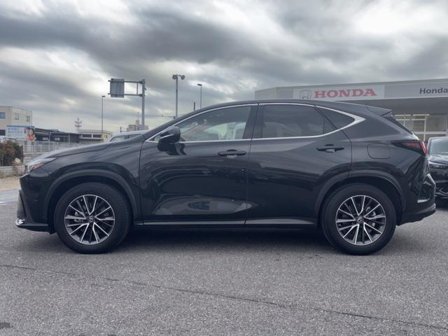 NX NX250 バージョンL 車検2年付き、純正ナビ(フルセグ・スマホ連携)、パノラマビューカメラ、ETC2.0、純正アルミ、パワーシート、シートヒーター&クーラー、LEDヘッドライト、ハンドルヒーター、レザーシート(9枚目)